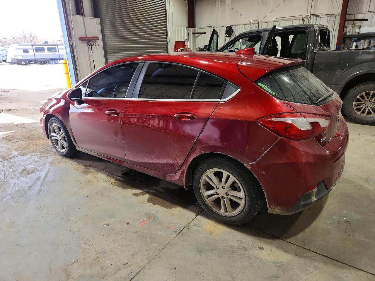 2017 Chevrolet Cruze Lt - Фото 2
