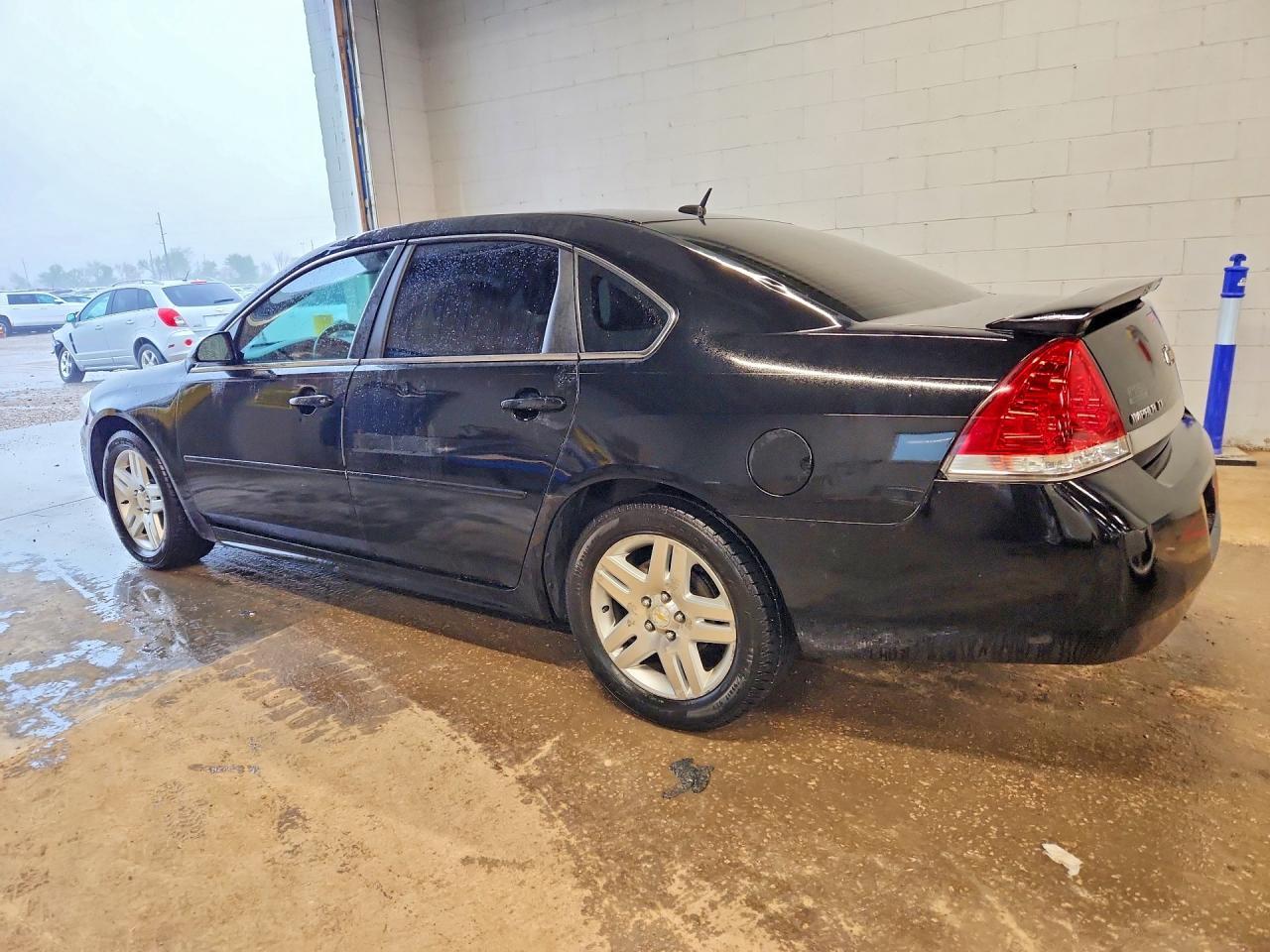 2011 Chevrolet Impala Lt - Image 2