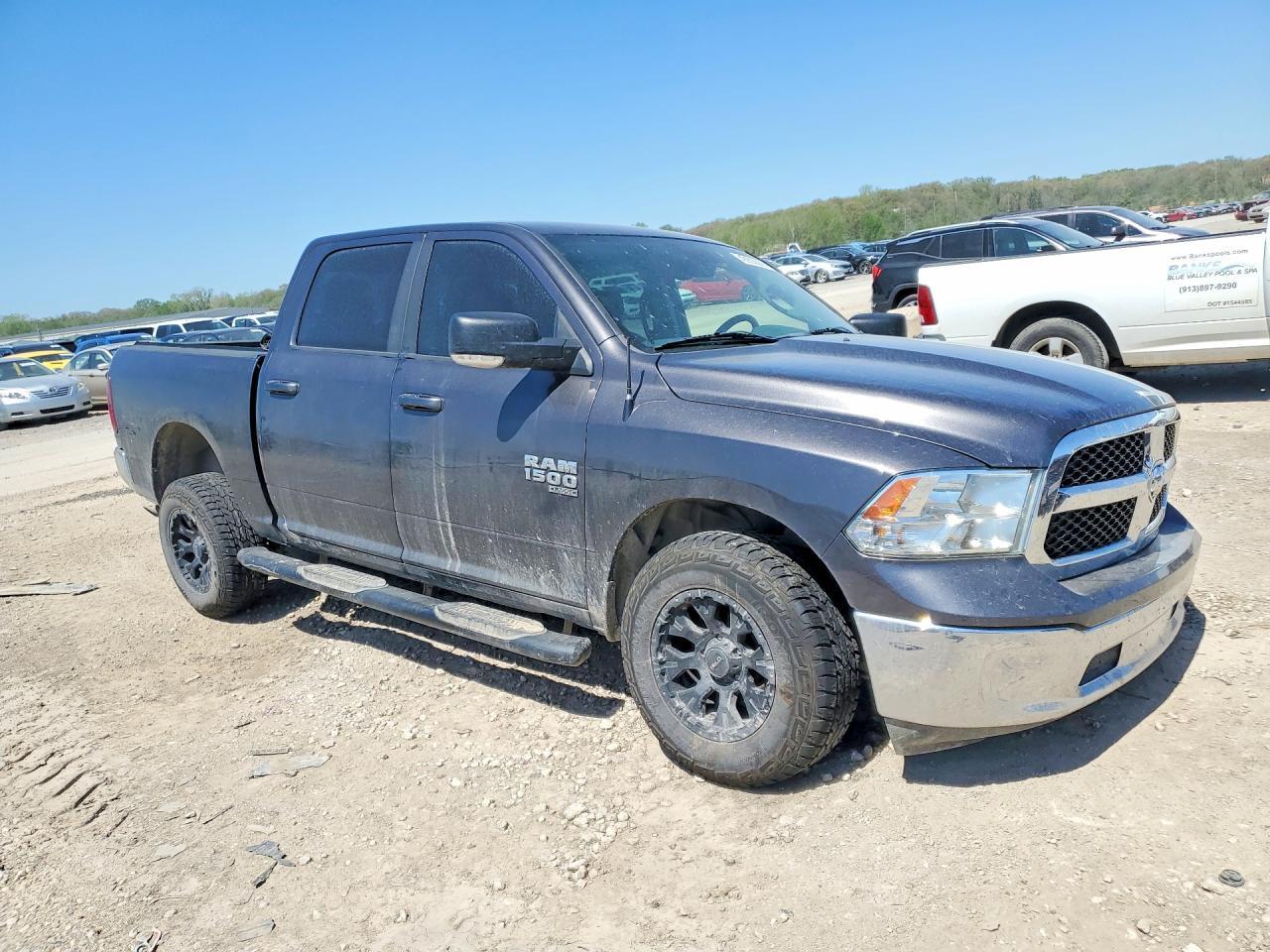 2019 Ram 1500 Classic Slt - Image 4