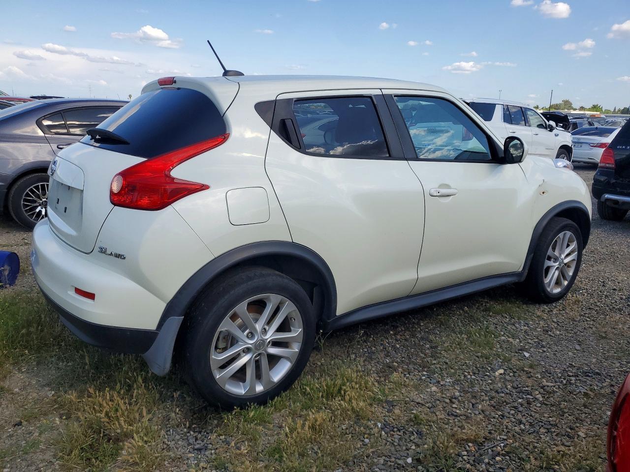 2011 Nissan Juke S - Image 3