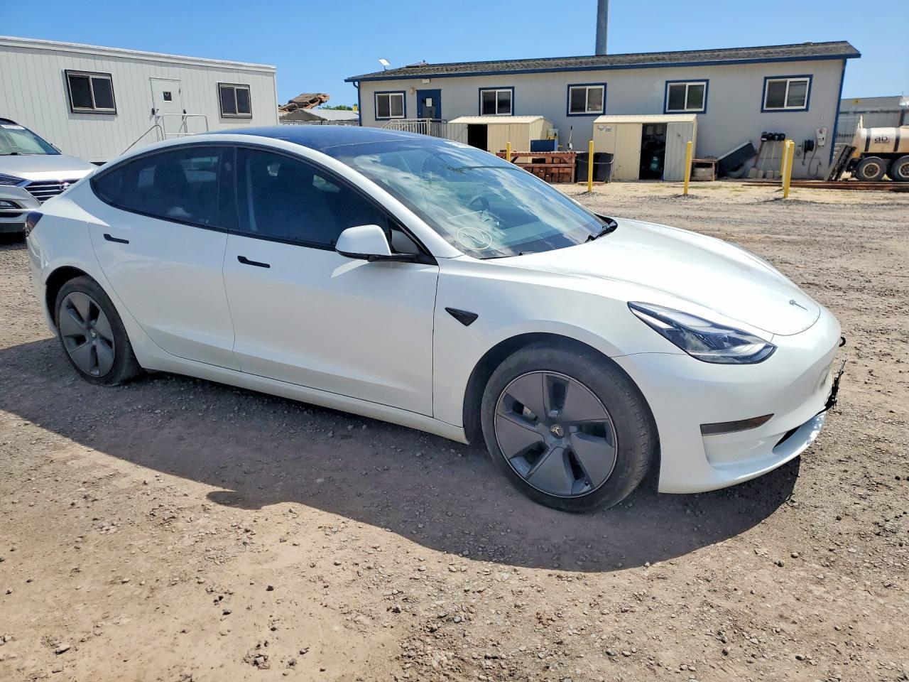 2023 Tesla Model 3 - Image 4