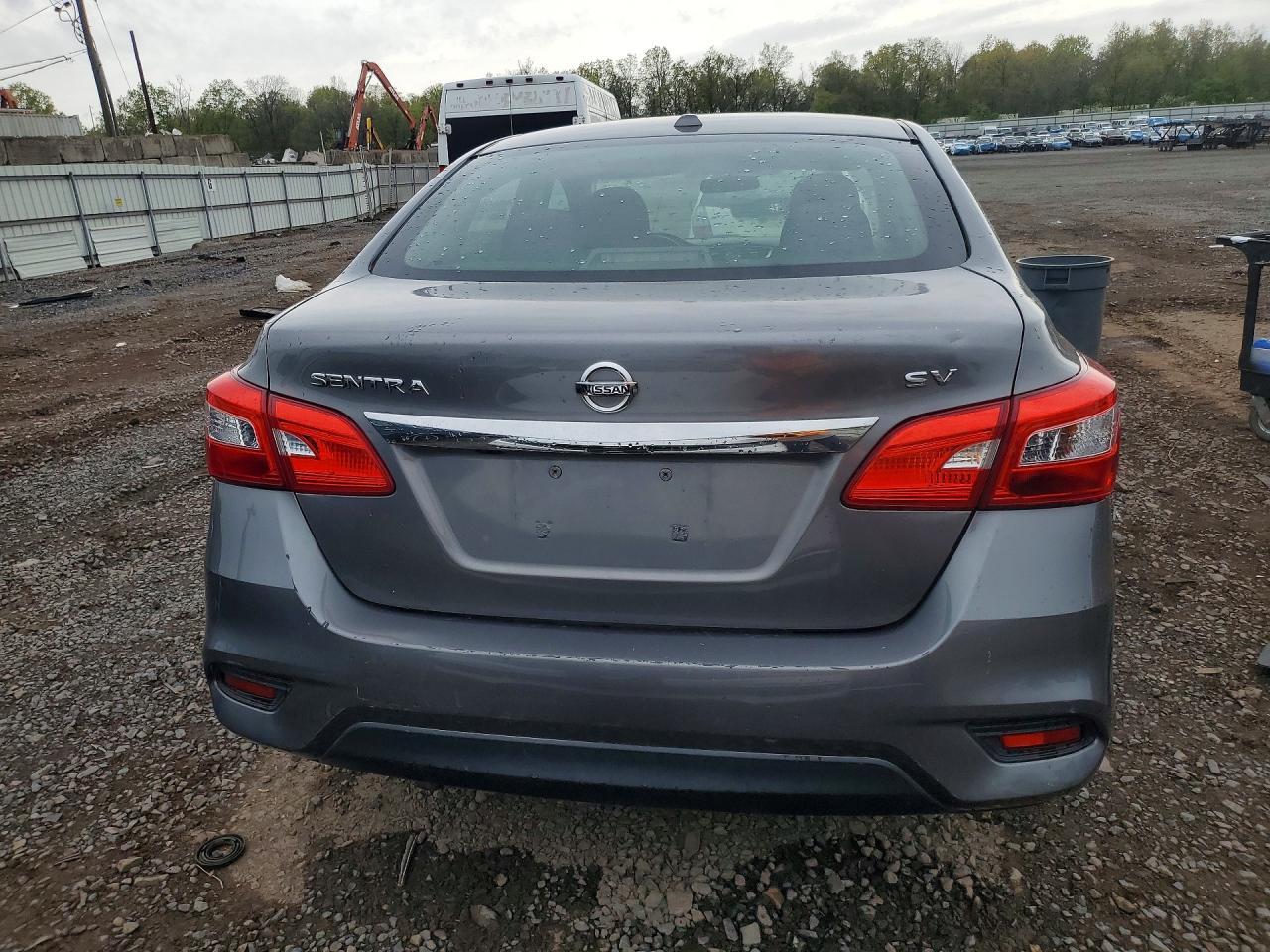 2017 Nissan Sentra - Image 6