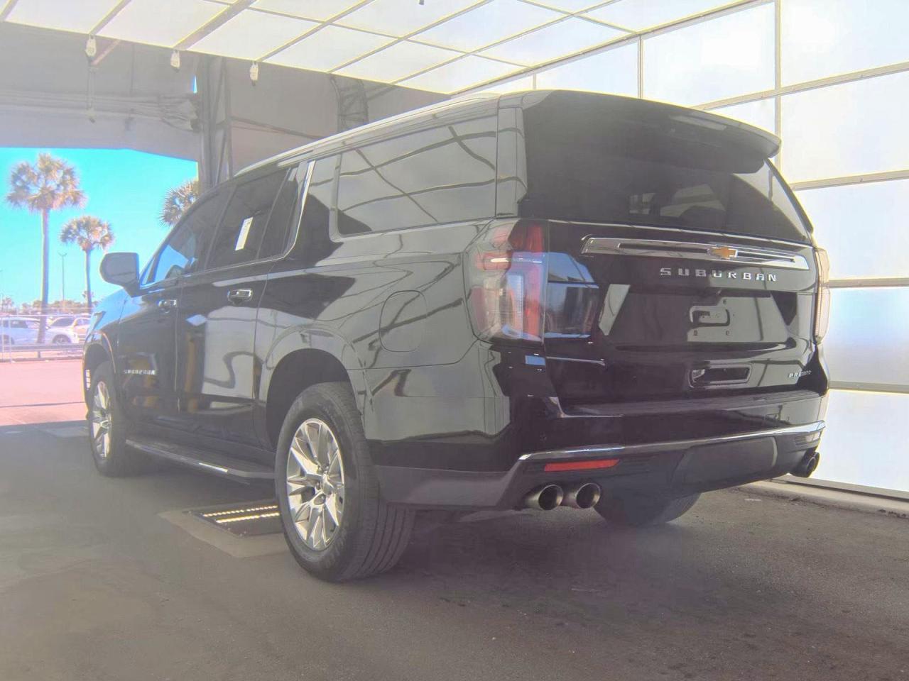 2023 Chevrolet Suburban K1500 Premier - Image 3
