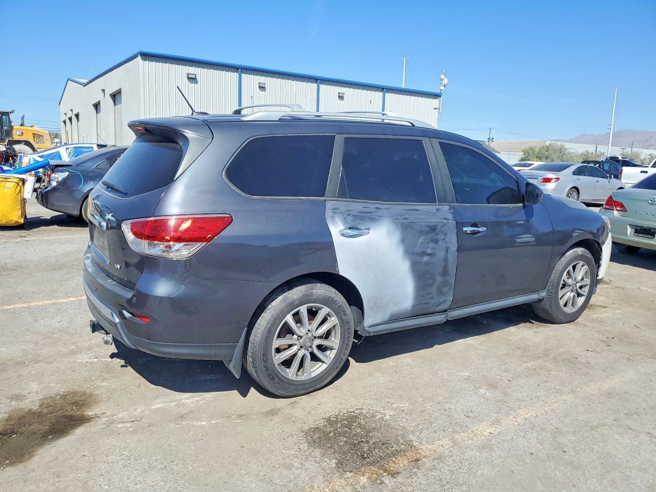 2014 Nissan Pathfinder - Фото 3