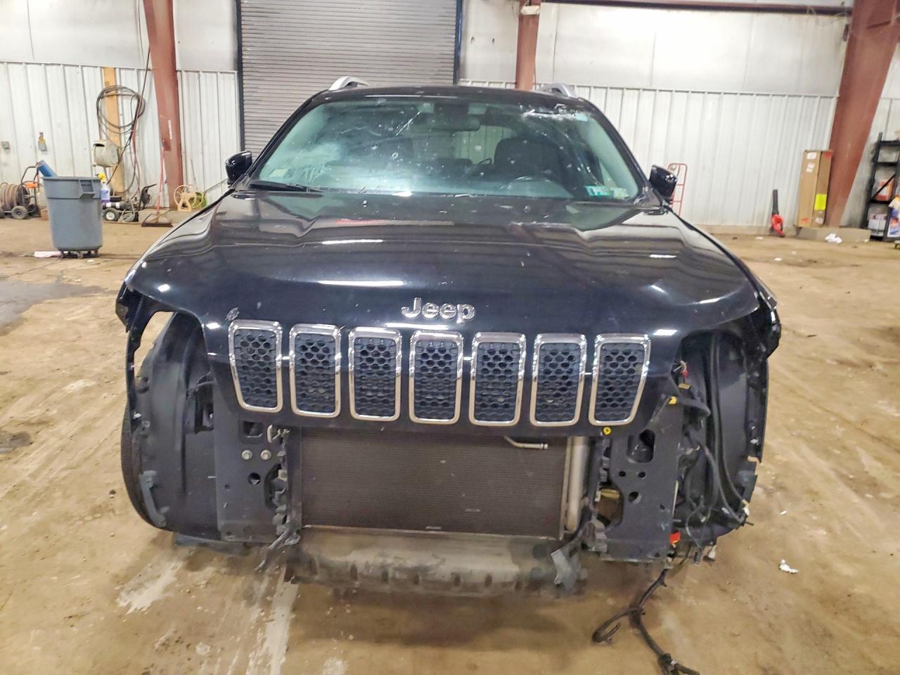2019 Jeep Cherokee Latitude Plus - Фото 5