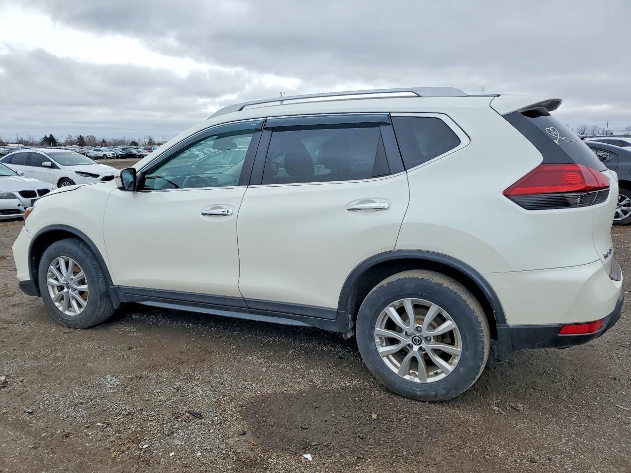 2020 Nissan Rogue S - Фото 2