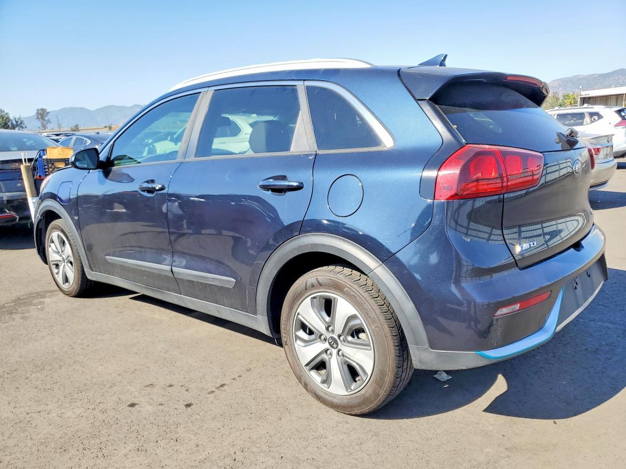 2019 Kia Niro Plug-In Hybrid Lx - Фото 2
