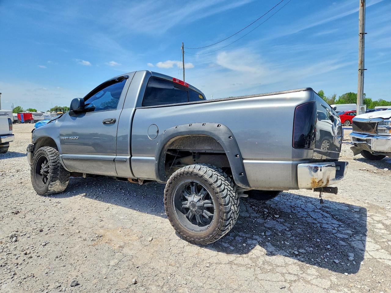 2005 Dodge Ram 1500 St - Фото 2