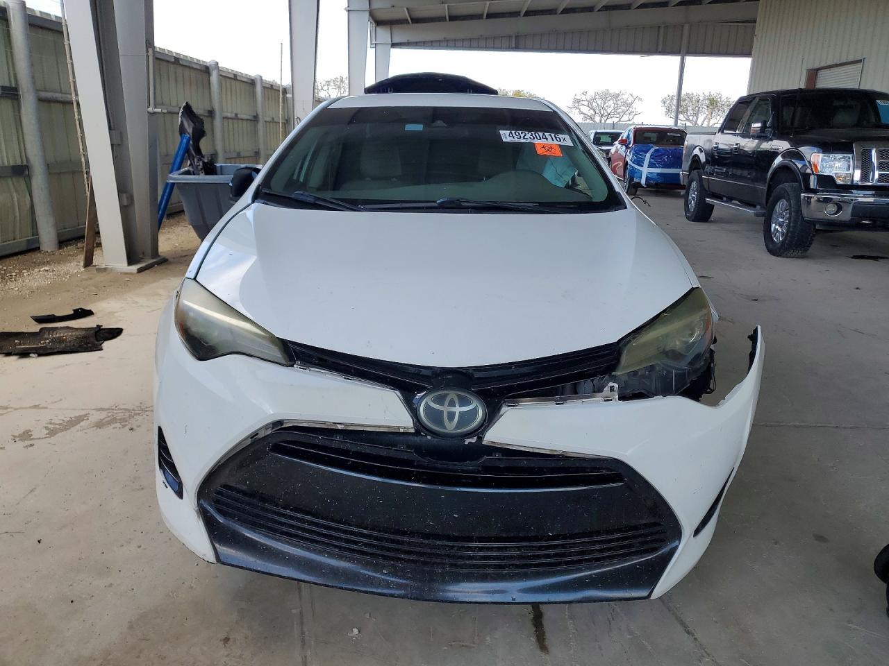2017 Toyota Corolla Le - Image 5