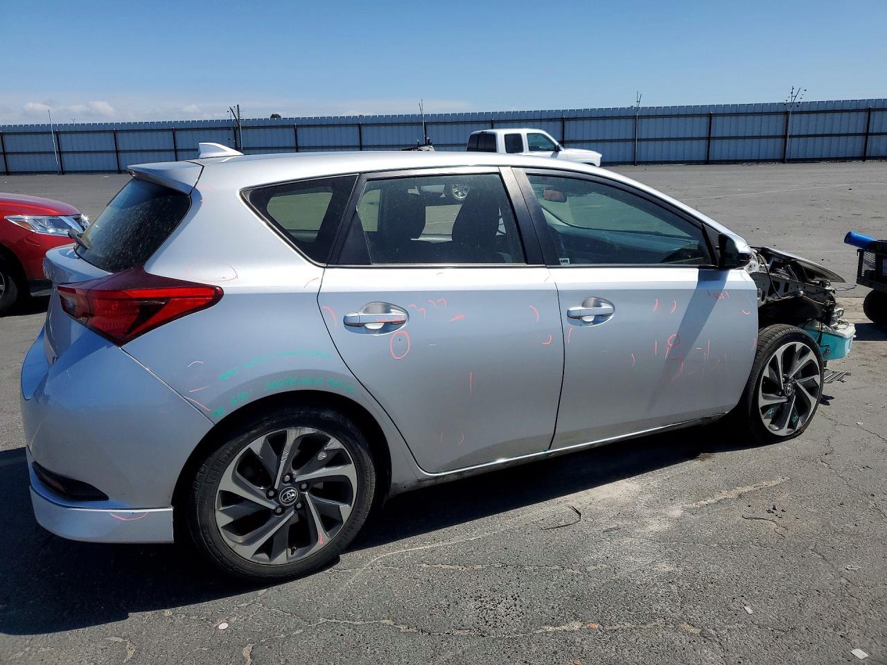 2017 Toyota Corolla Im Base - Фото 3