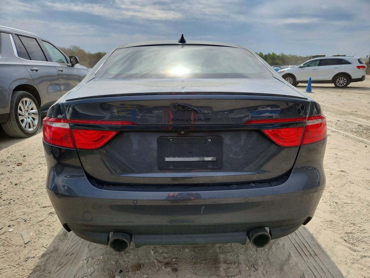2016 Jaguar Xf R - Sport - Фото 6