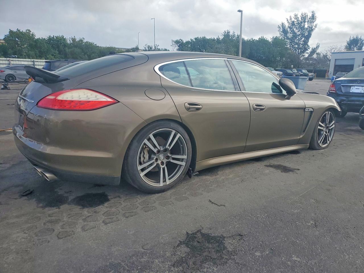 2011 Porsche Panamera S - Фото 3