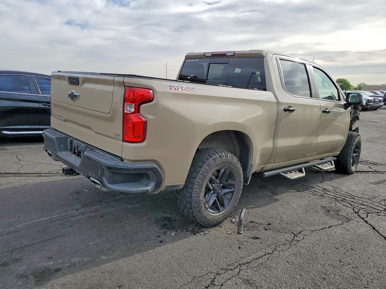 2022 Chevrolet Silverado K1500 Lt Trail Boss - Фото 3