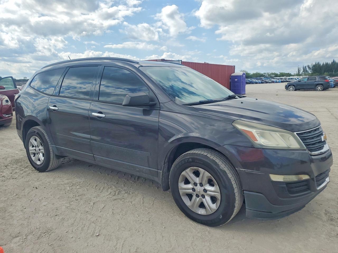 2015 Chevrolet Traverse Ls - Image 4