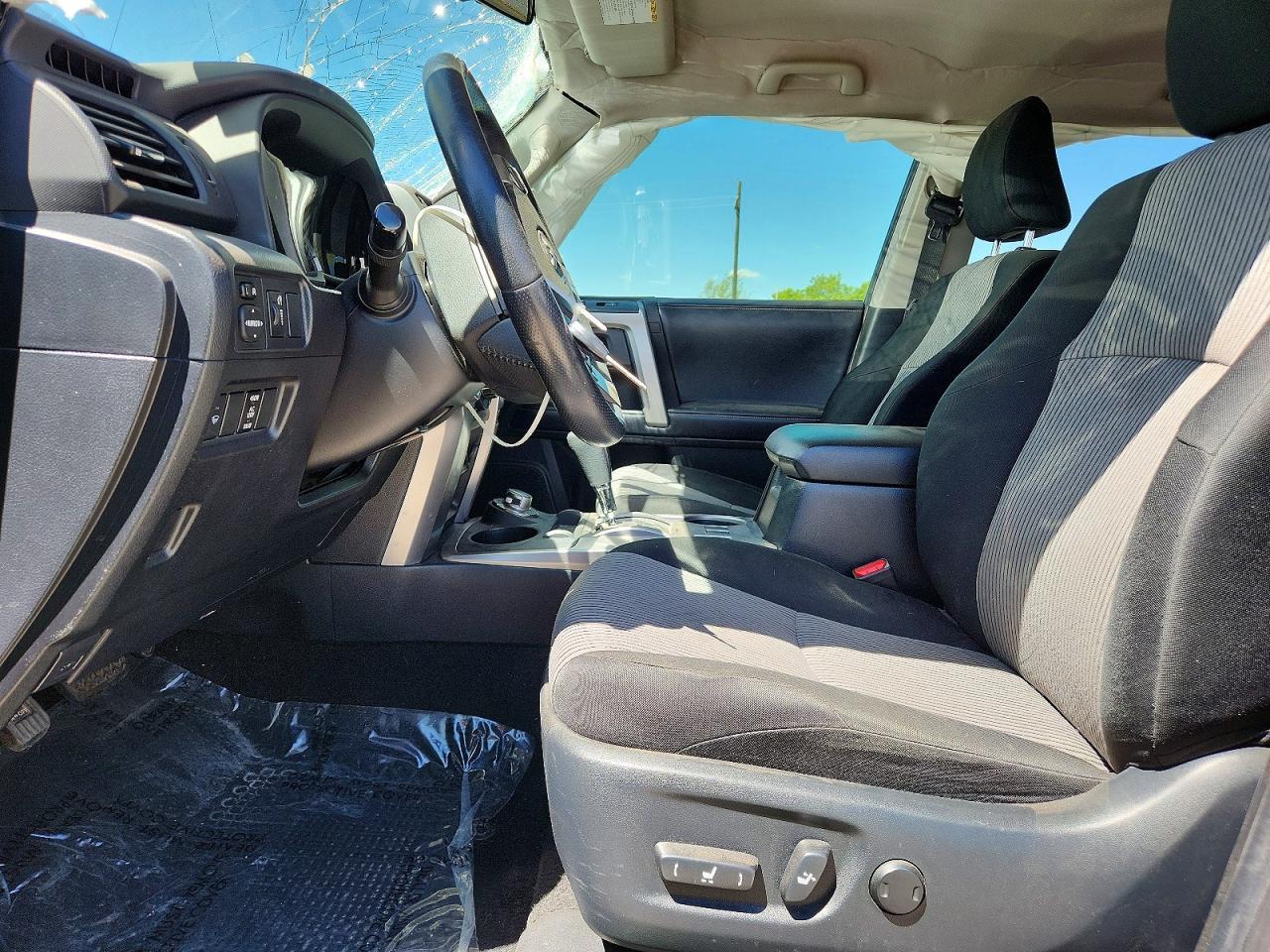 2018 Toyota 4Runner Sr5 - Image 7