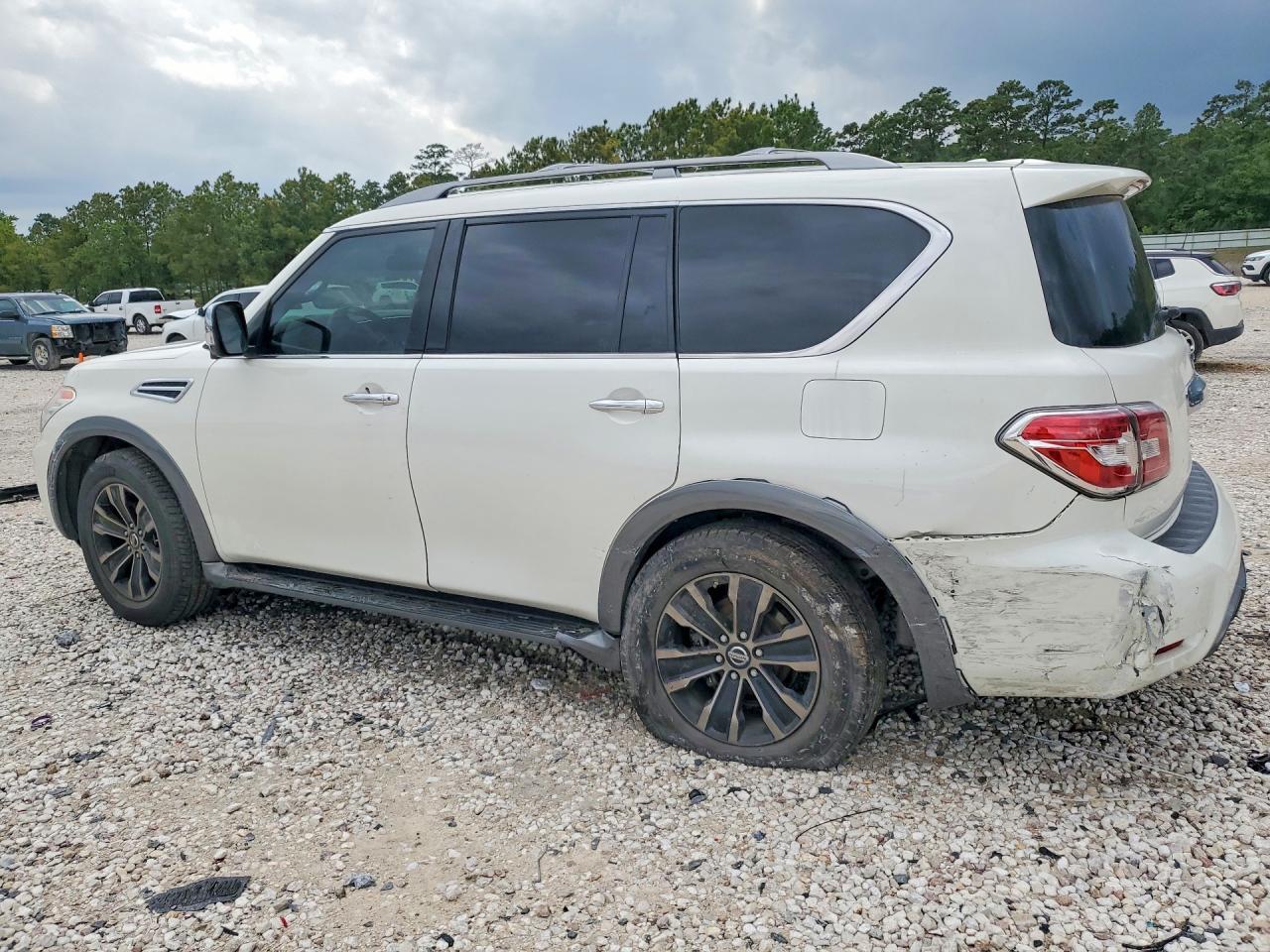 2017 Nissan Armada Platinum - Фото 2