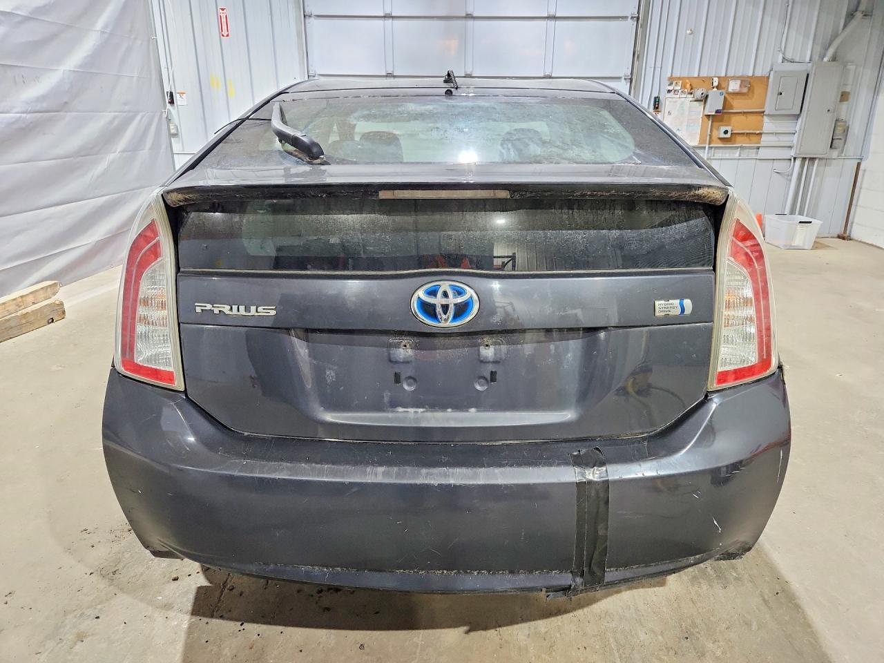 2014 Toyota Prius Two - Фото 6