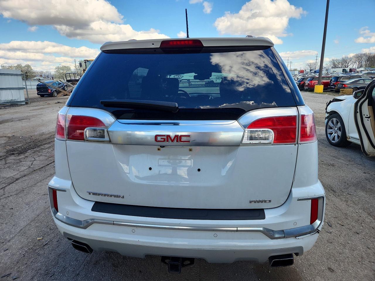 2016 GMC Terrain Denali - Image 6