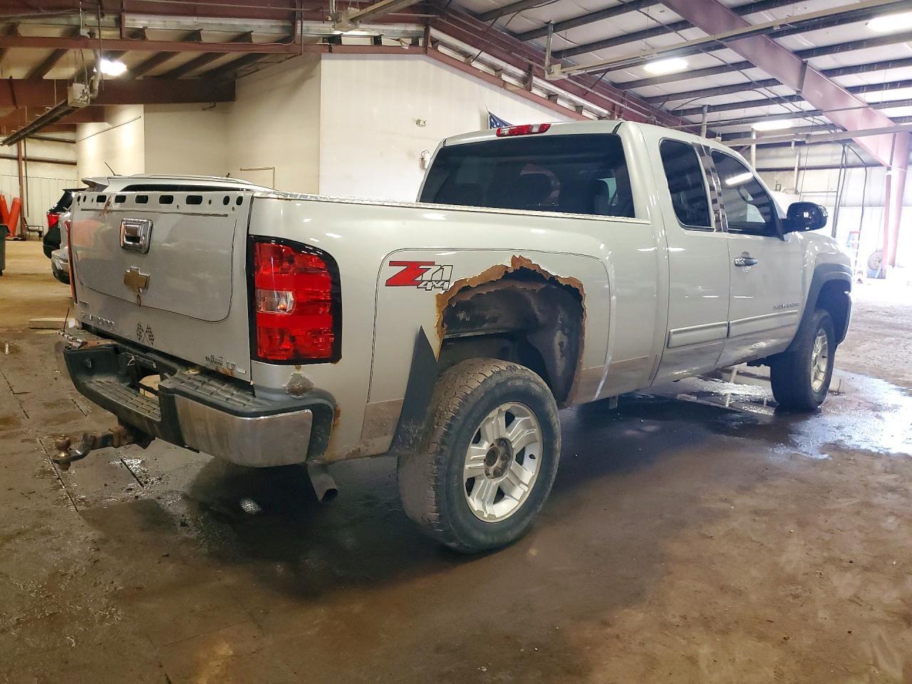 2010 Chevrolet Silverado K1500 Lt - Фото 3