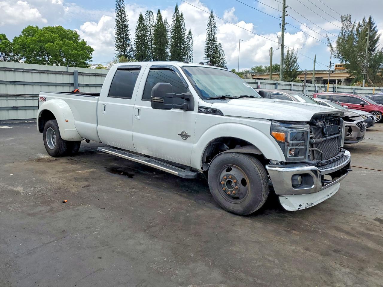 2012 Ford F350 Super Duty - Фото 4