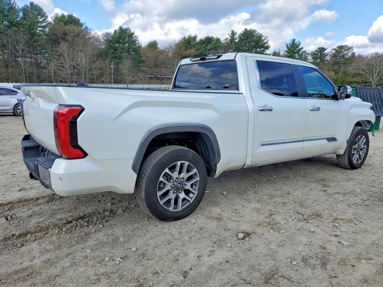 2025 Toyota Tundra 1794 Edition - Image 3