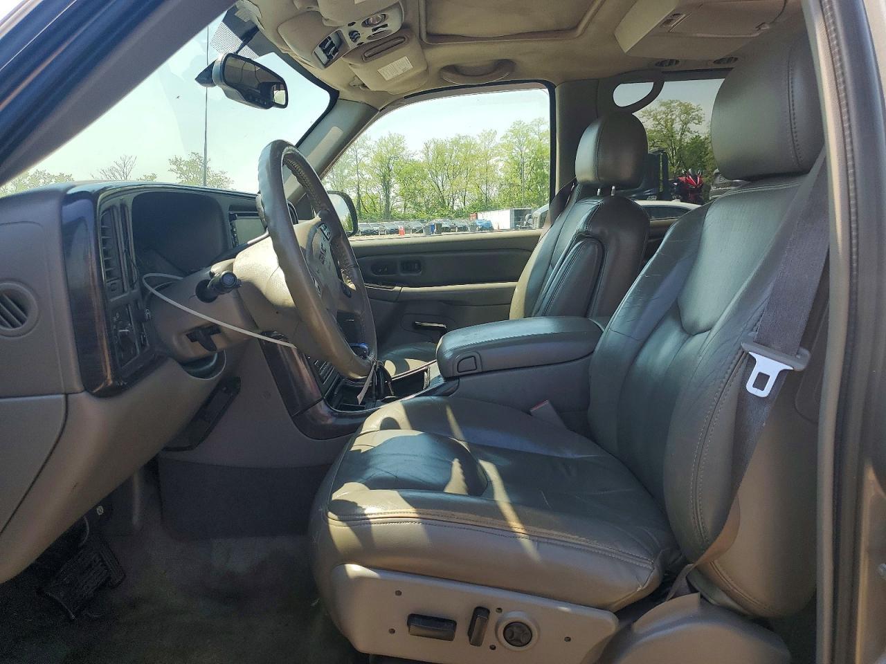 2005 GMC Yukon Denali - Фото 7