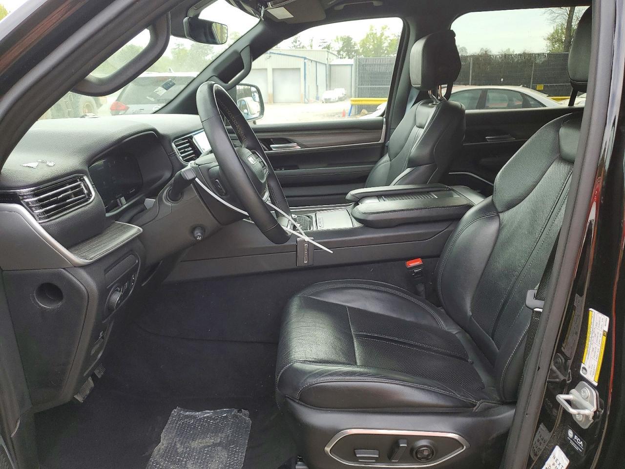 2024 Jeep Wagoneer L Series Ii - Image 7