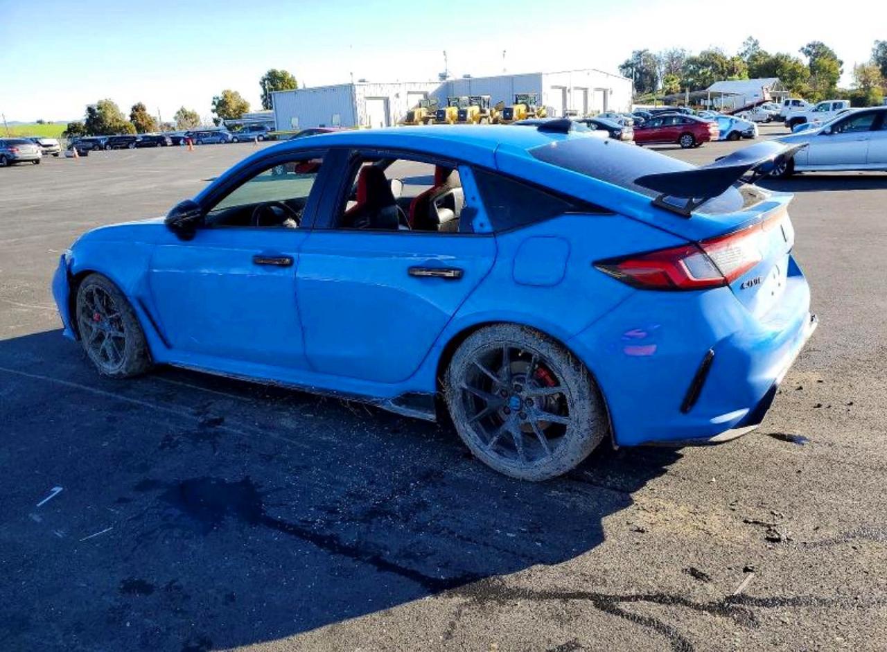 2025 Honda Civic Type-R - Image 3