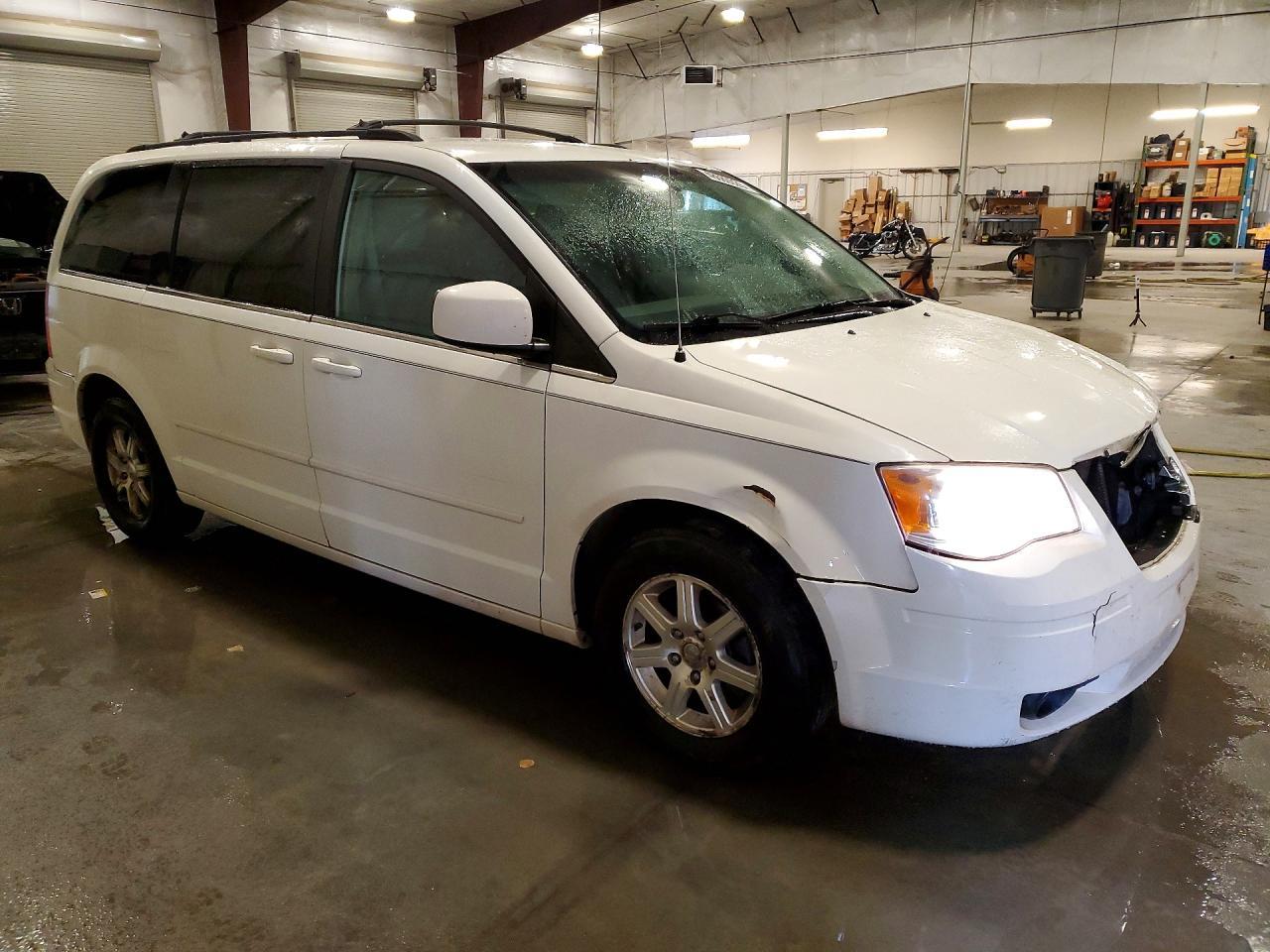 2008 Chrysler Town & Country Touring - Фото 4