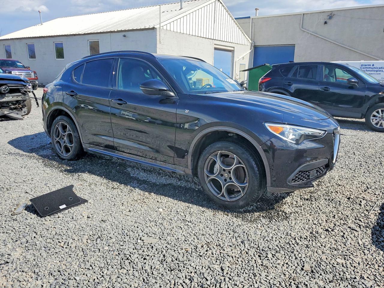 2022 Alfa Romeo Stelvio Ti - Фото 4