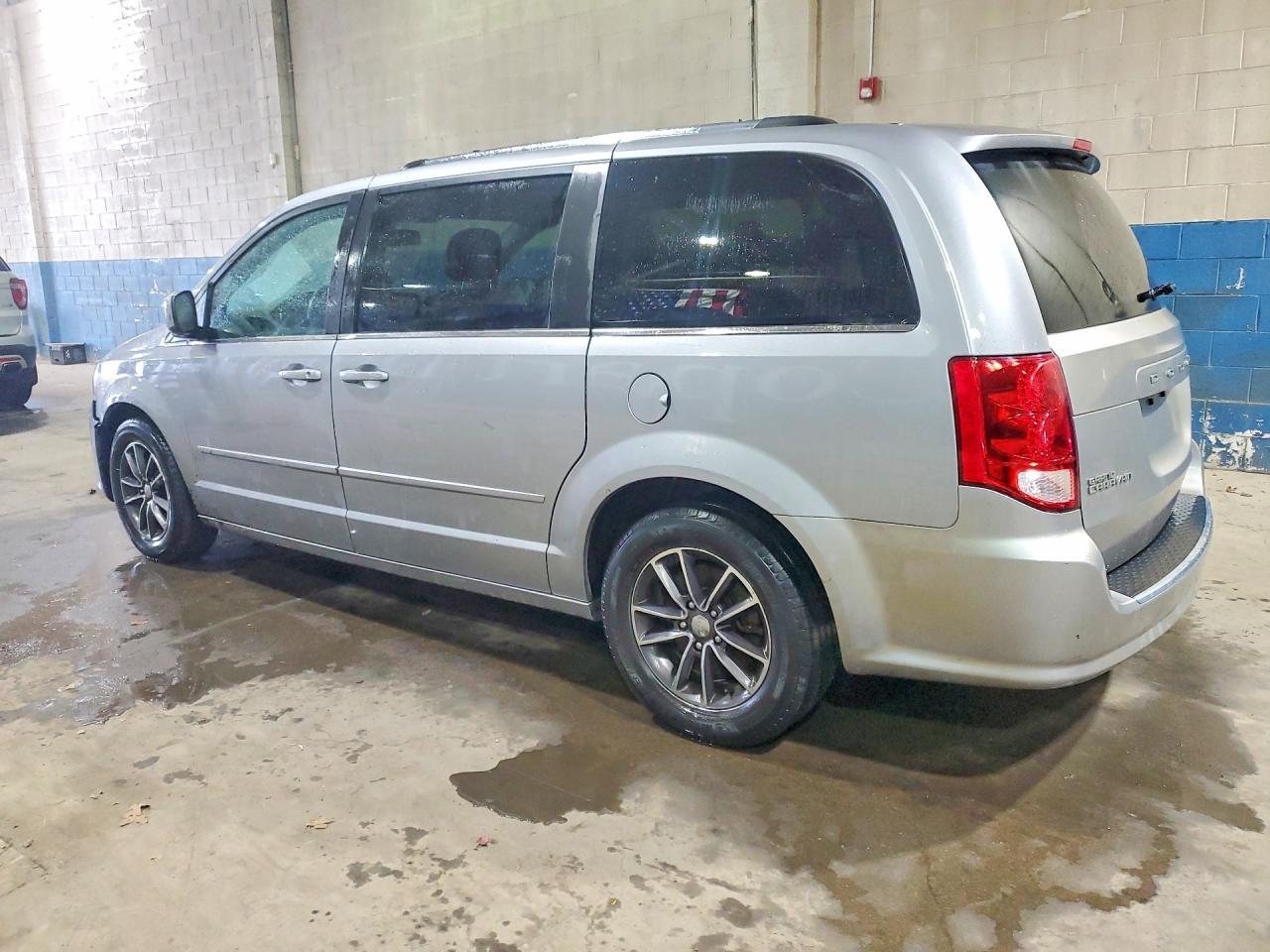 2016 Dodge Grand Caravan Sxt - Фото 2