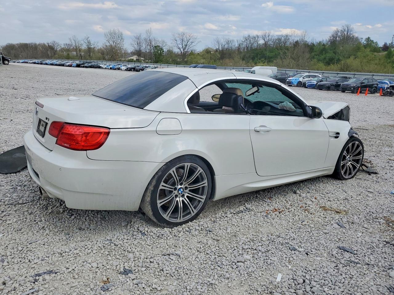 2011 BMW M3 - Image 3
