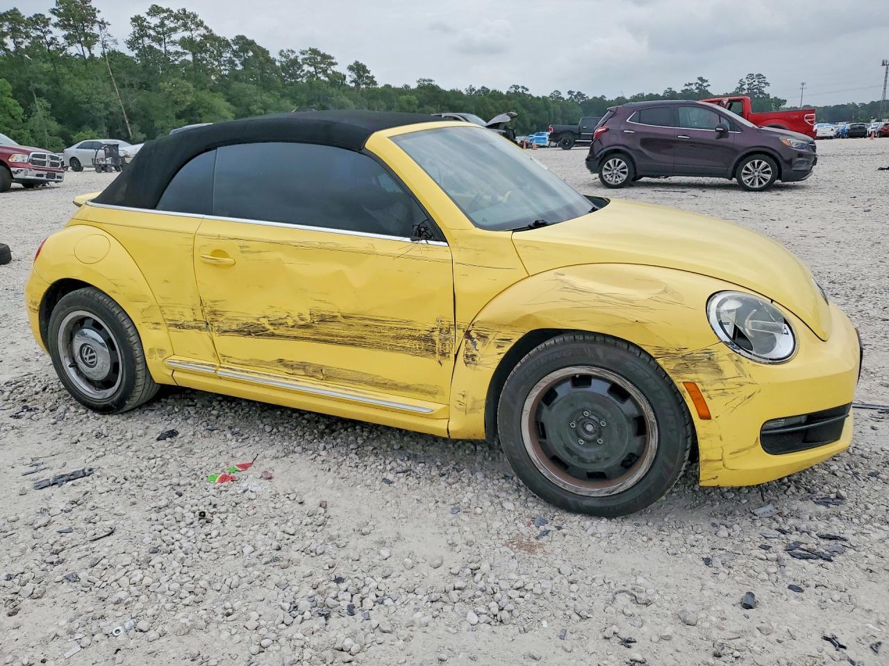 2013 Volkswagen Beetle - Фото 4