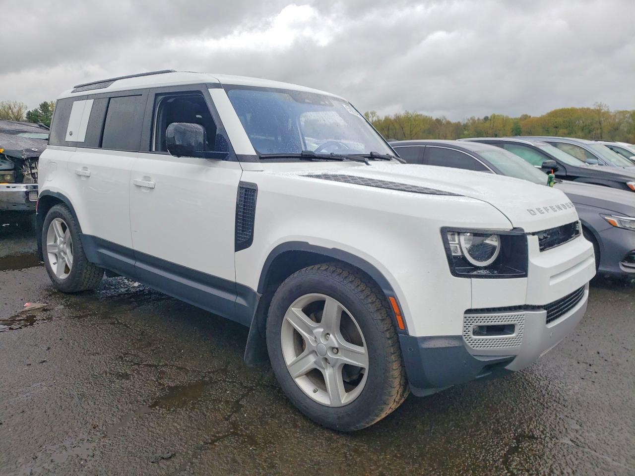 2020 Land Rover Defender 110 S - Фото 4
