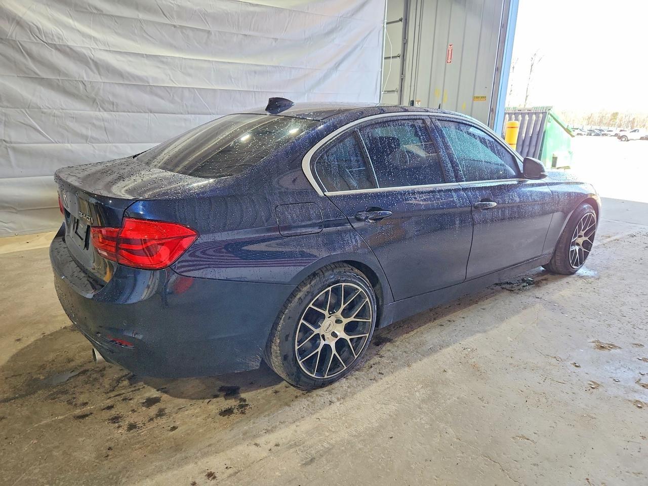 2016 BMW 340 Xi - Image 3