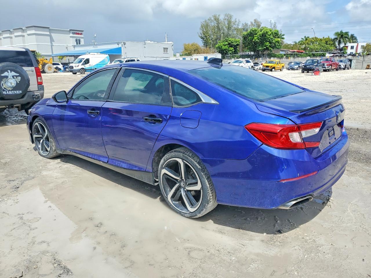 2020 Honda Accord Sport - Image 2