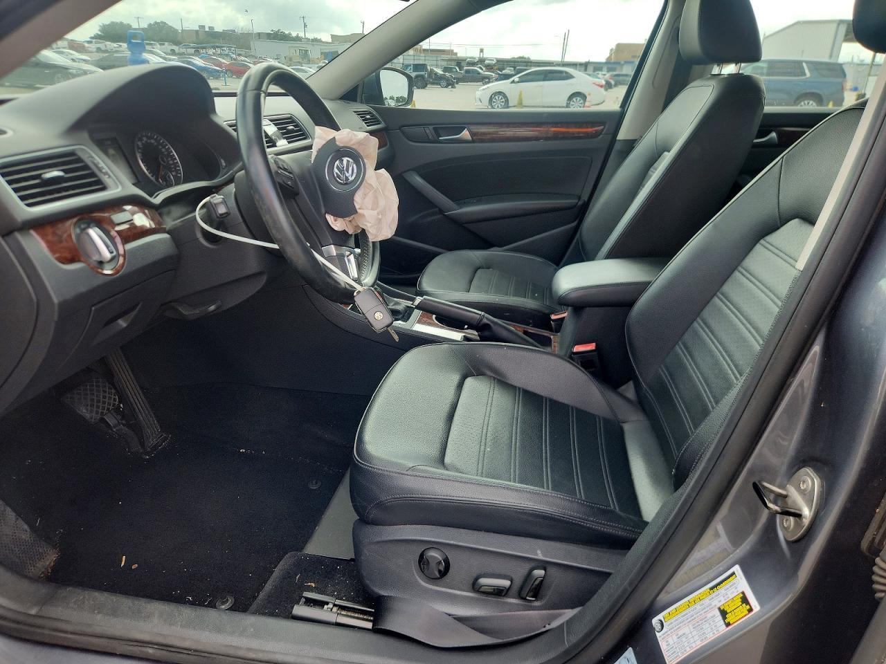 2013 Volkswagen Passat Sel - Image 7