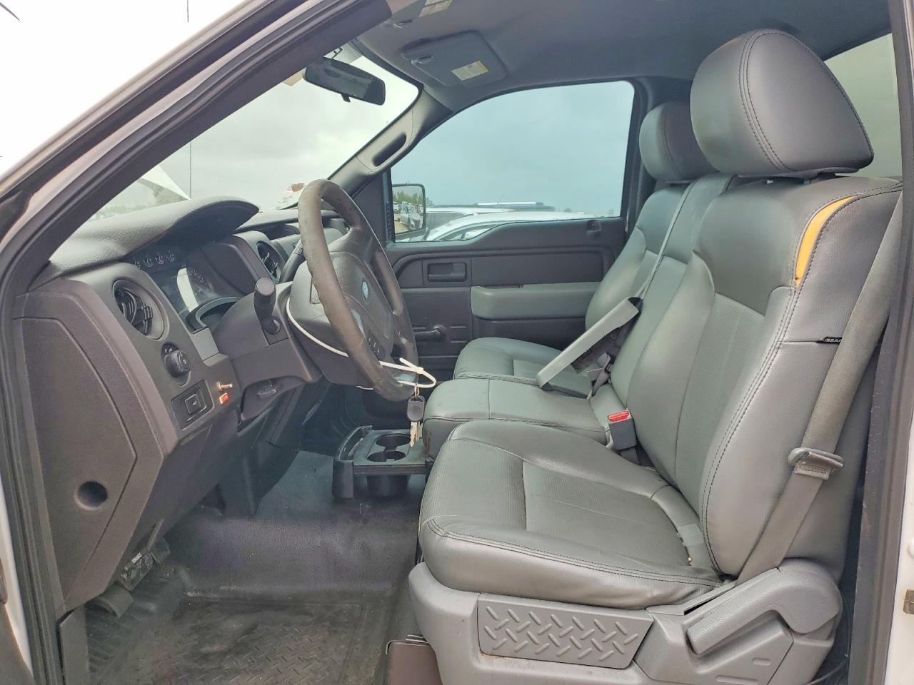2011 Ford F150 - Image 7