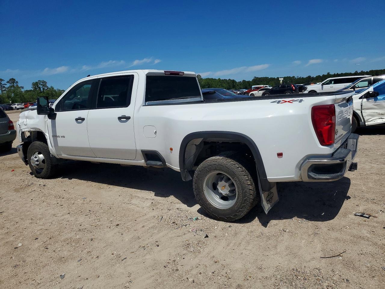 2025 Chevrolet Silverado K3500 - Фото 2