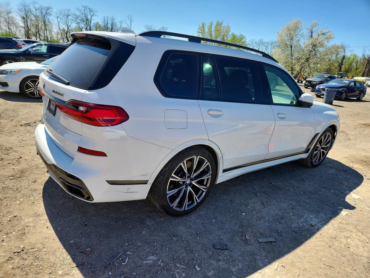 2020 BMW X7 M50I - Фото 3