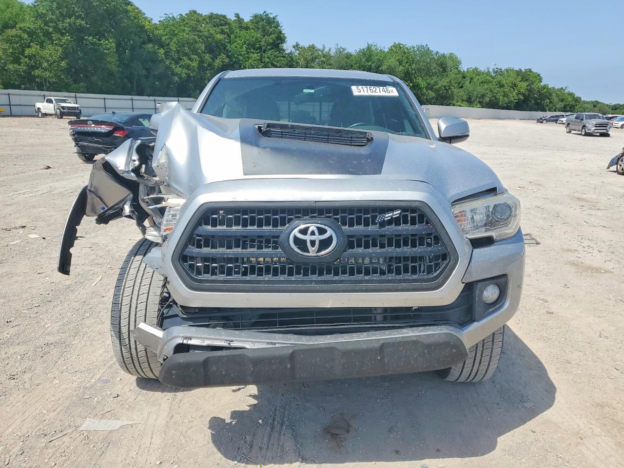 2017 Toyota Tacoma Trd Sport - Image 5