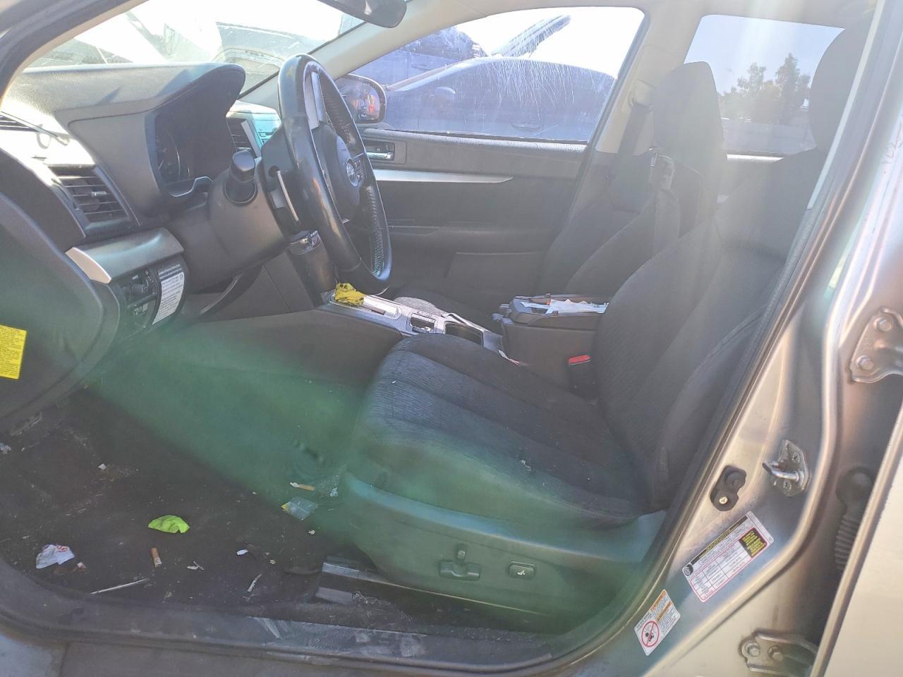 2010 Subaru Outback 2.5I Premium - Image 7