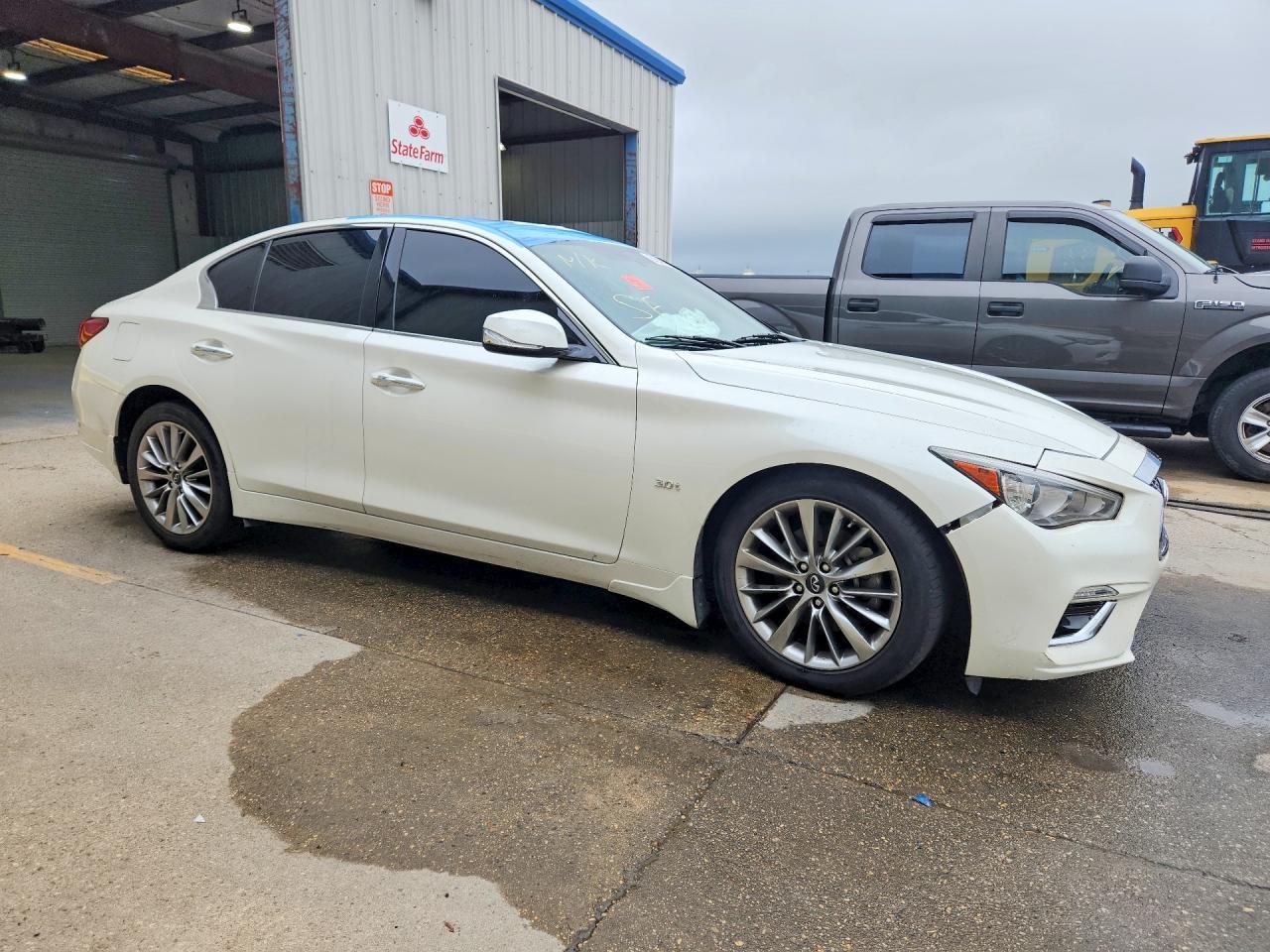 2018 Infiniti Q50 3.0T Luxe - Фото 4