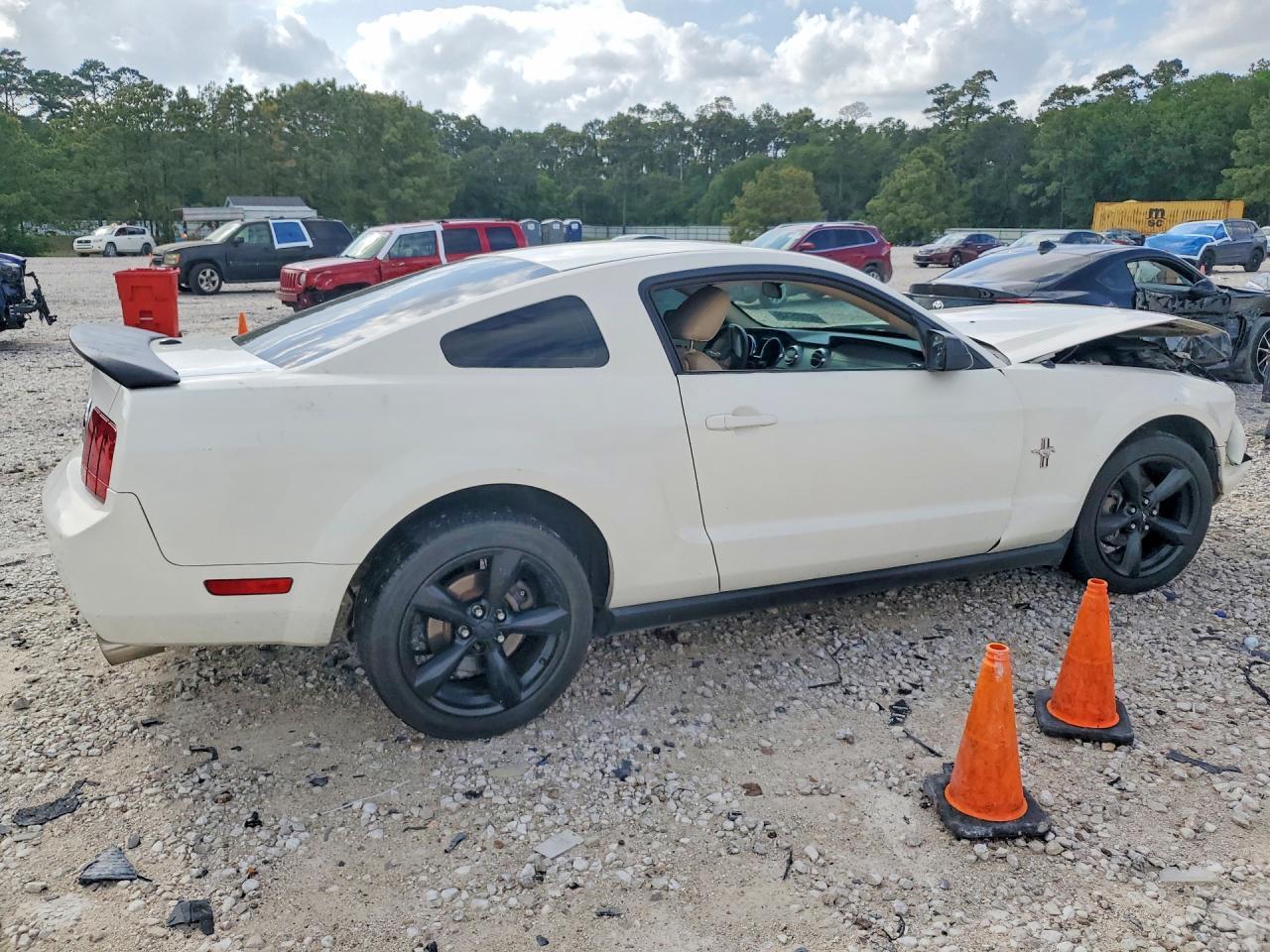 2008 Ford Mustang - Фото 3