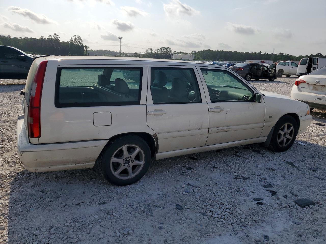 1999 Volvo V70 - Фото 3