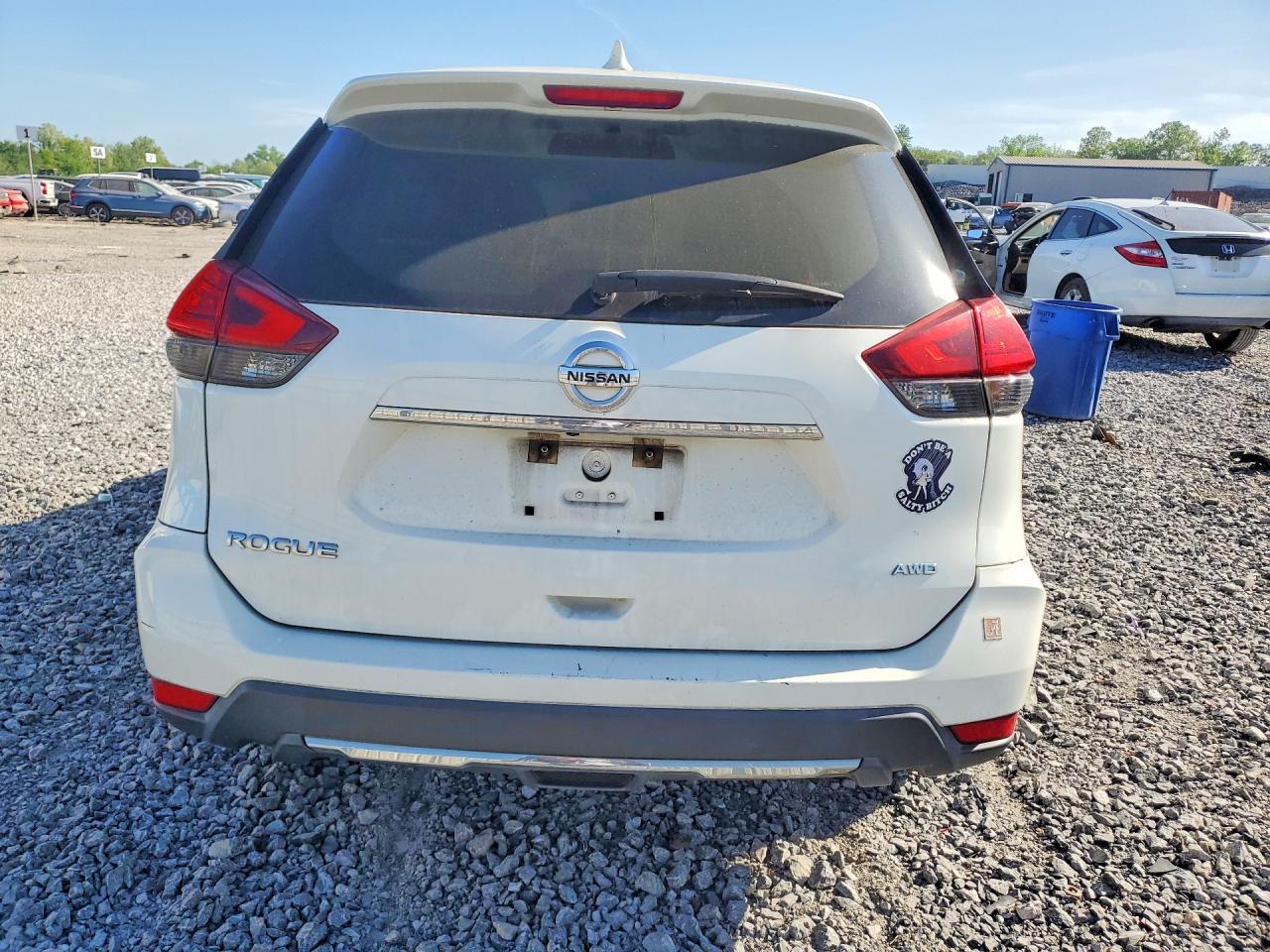 2017 Nissan Rogue S - Image 6
