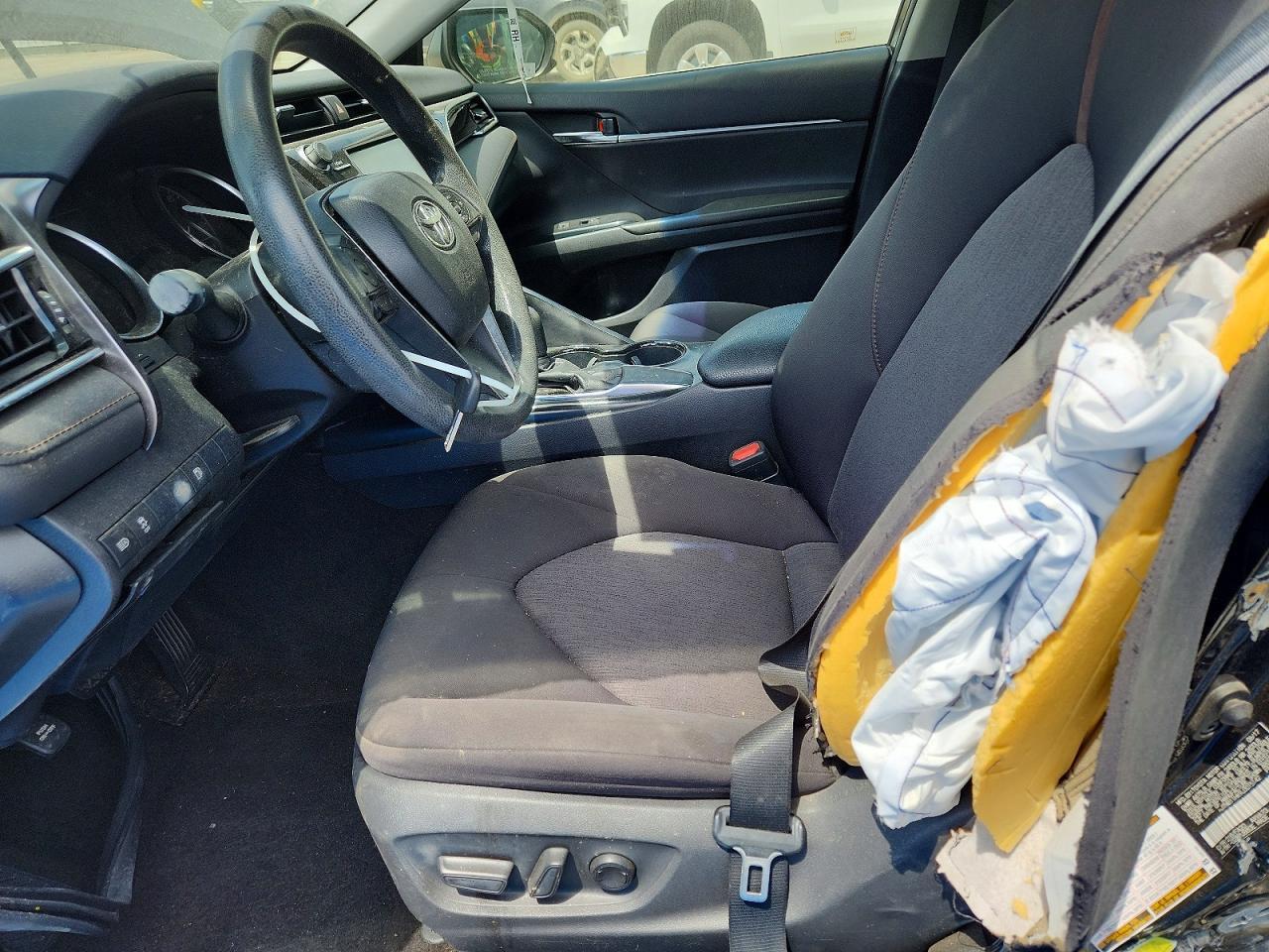2018 Toyota Camry Le - Image 7