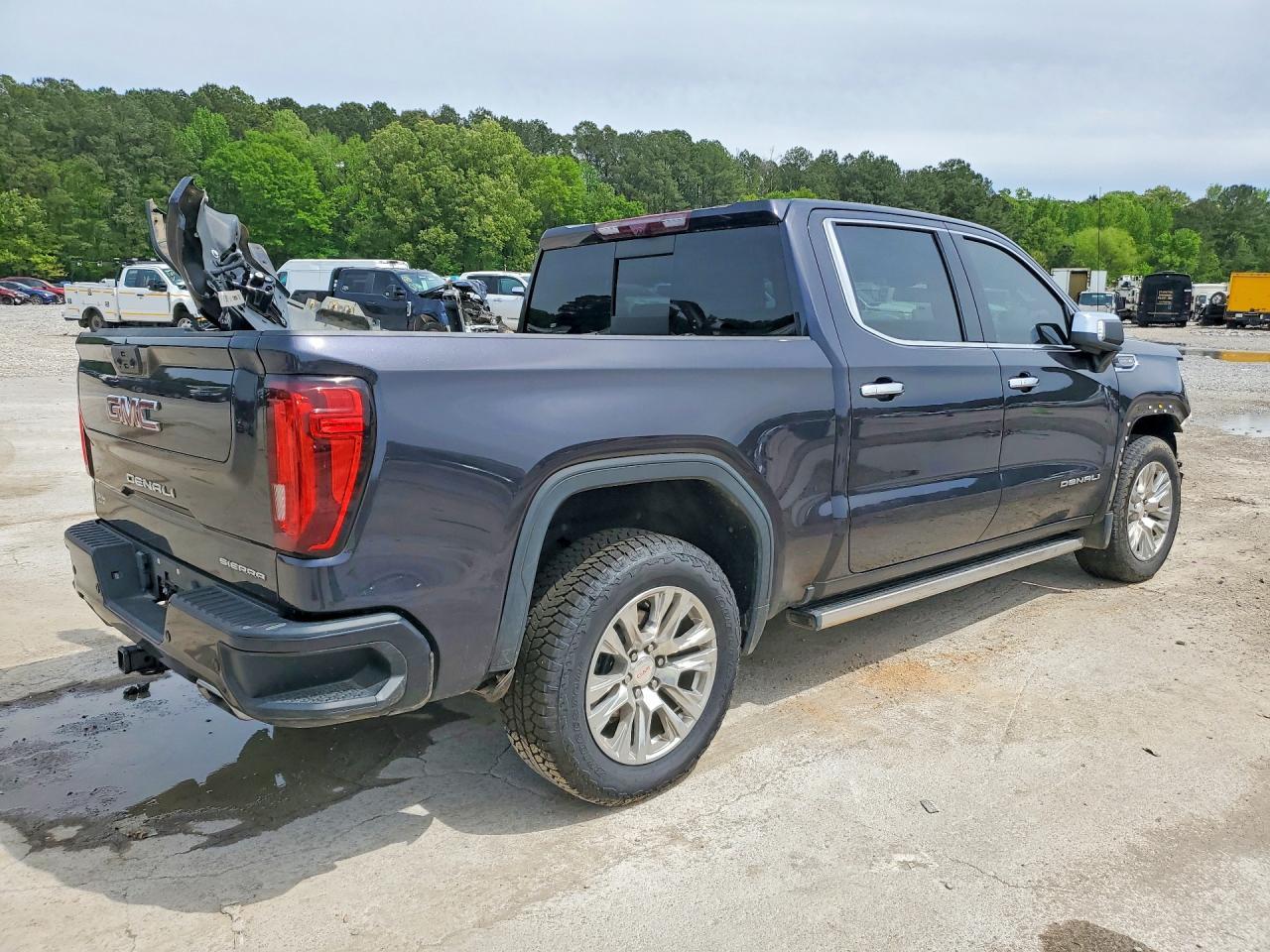 2022 GMC Sierra K1500 Denali - Image 3