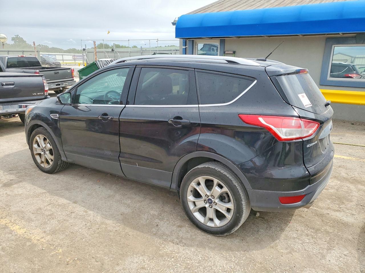 2016 Ford Escape Titanium - Image 2