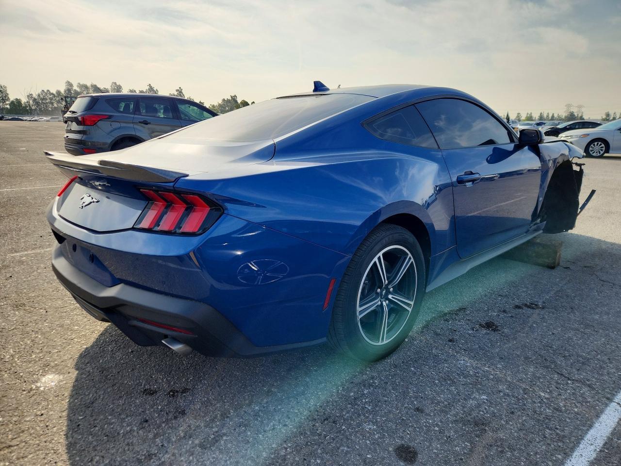 2024 Ford Mustang - Фото 3